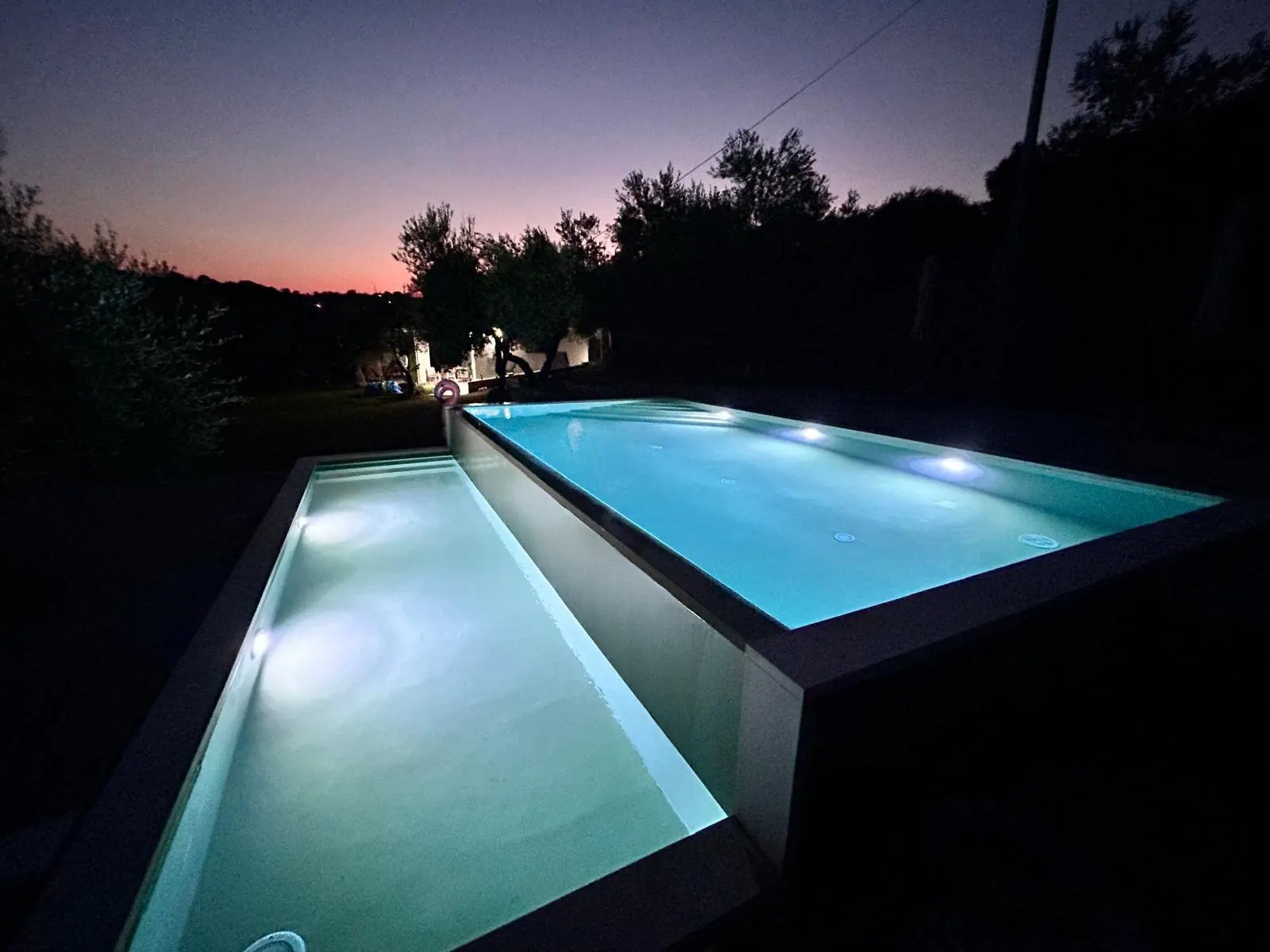 Piscina a sfioro realizzata da Marra 360